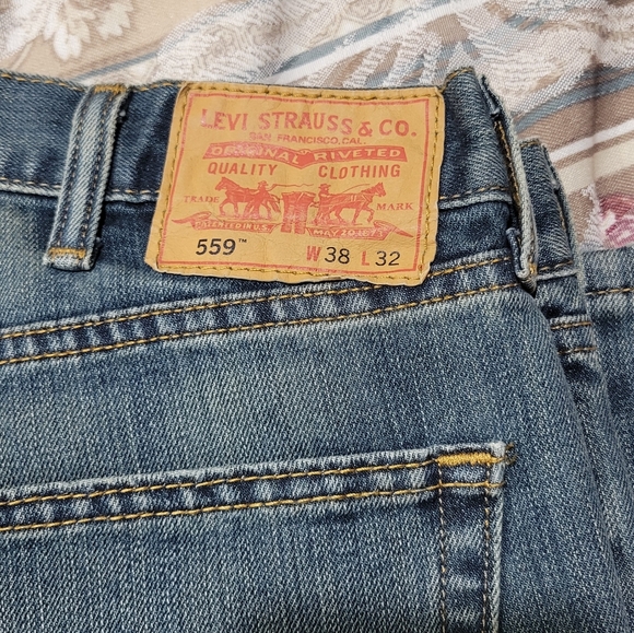 Levi's jeans - Picture 2 of 2